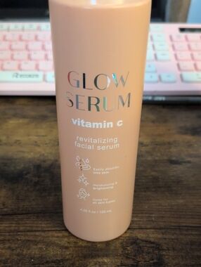 GLOW SERUM Vitamin C revitalizing Facial Serum